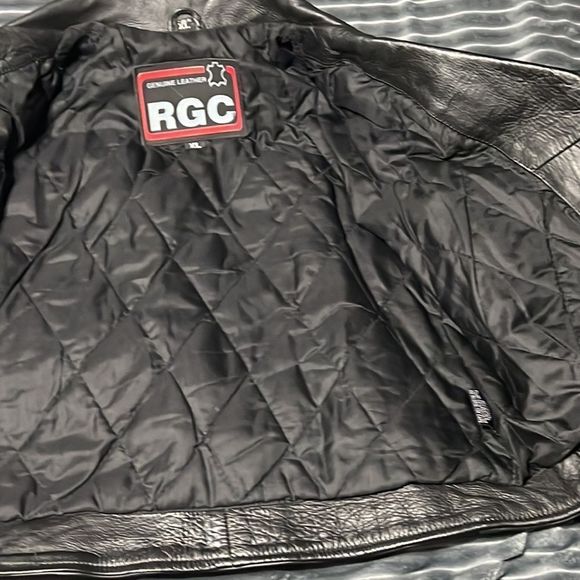 Classic Black Leather Jacket - Picture 9 of 11